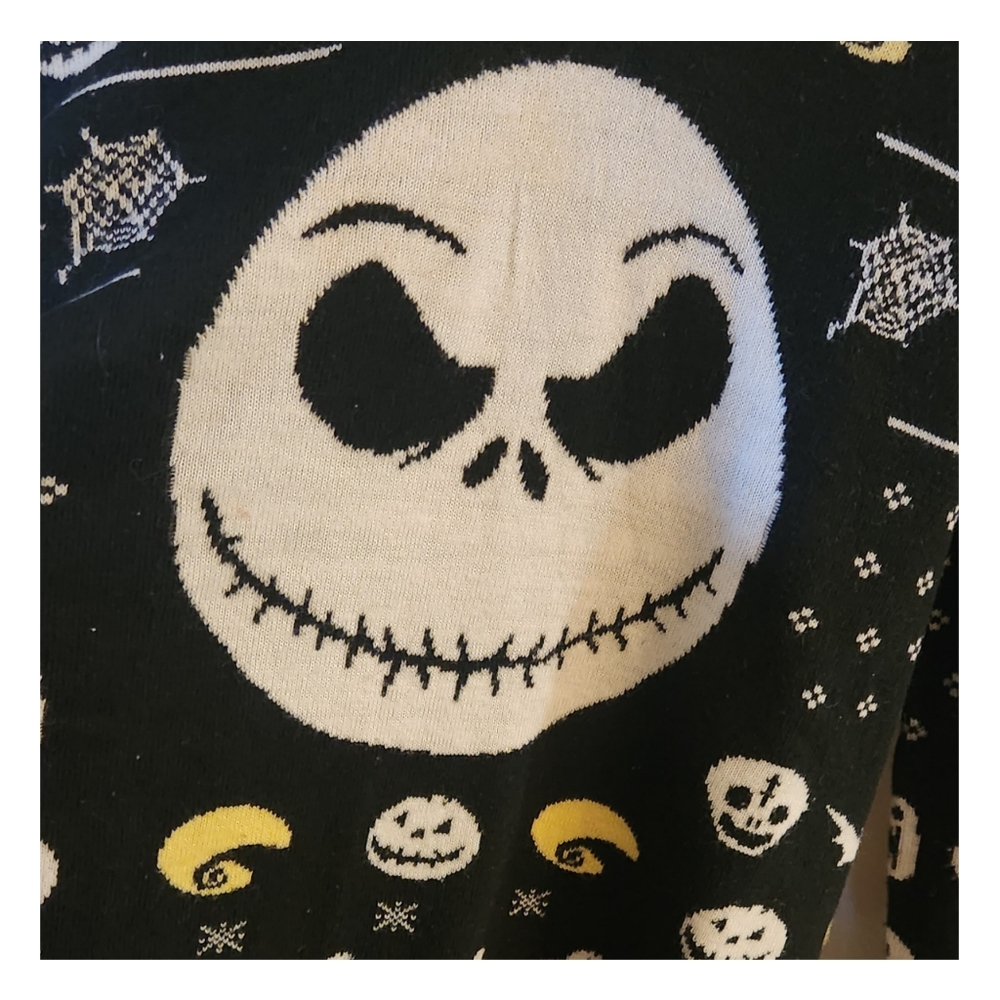 Nightmare before Christmas sweater size medium.